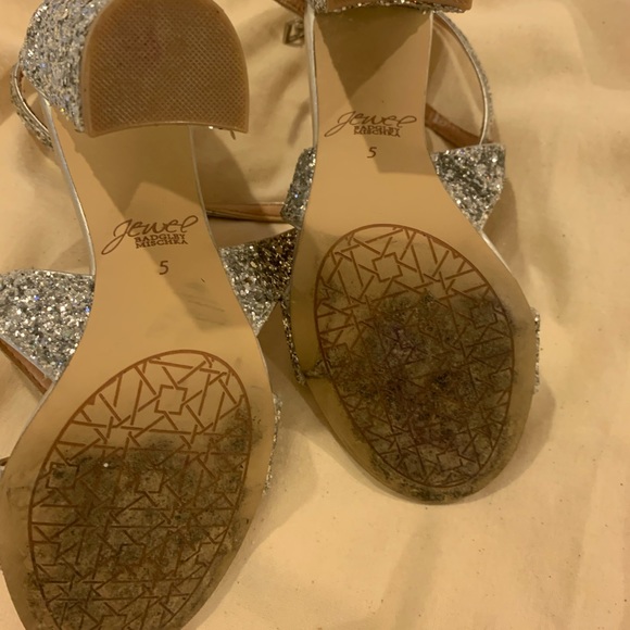 Beautiful Badglby mischka. - Picture 2 of 3